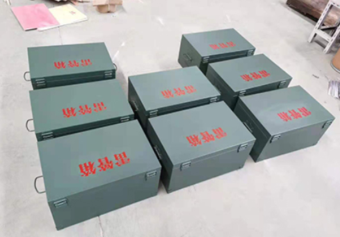 和平炸药箱和雷管箱一般是怎么存放的？
